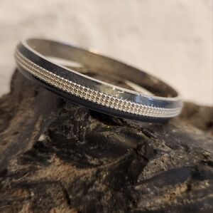 NWOT Lia Sophia Grey and Silver Bracelet